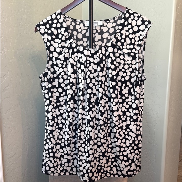 Jones Studio Tops - Jones Studio Black and Cream Women's Top